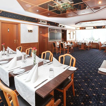 Hotel Restaurant New Neuenhof วุปปาทัล ภายนอก รูปภาพ