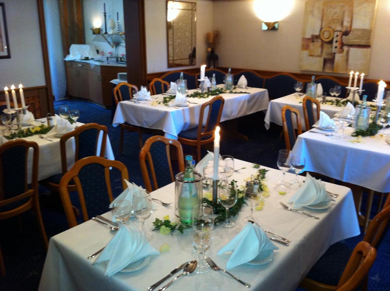 Hotel Restaurant New Neuenhof วุปปาทัล ภายนอก รูปภาพ